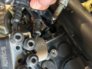 Photo de galerie - Remplacement de bougies sur roadster 