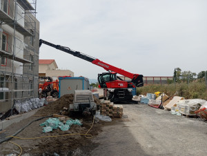 Photo de galerie - Levage palette en étage gros chantier 