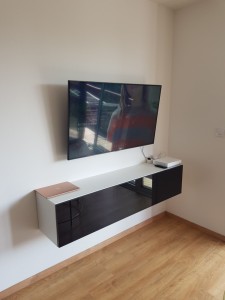 Photo de galerie - Fixation d une Tv et son meuble 