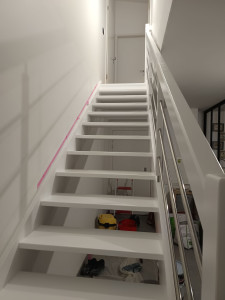 Photo de galerie - Escalier en bois rénové (après)