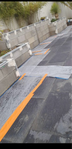 Photo de galerie - Préparation avant de projeter l’enduit