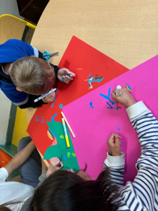 Photo de galerie - Garde de groupe d’enfants + activités manuelles 