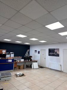 Photo de galerie - Installation Éclairage LED - Garage Auto (56)