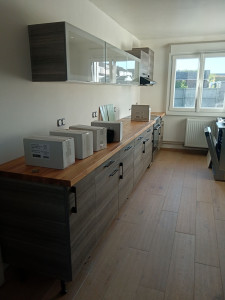 Photo de galerie - Réalisation de plâtrerie peinture et pose de meubles
