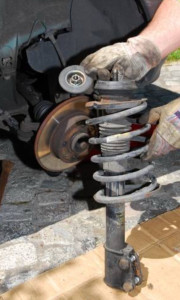 Photo de galerie - Démontage / changement amortisseur voiture 