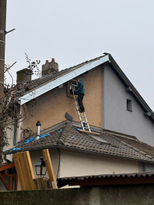 Photo de galerie - Rive remplacer et PVC sous toiture 

