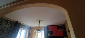 Photo de galerie - Remise en état d'un plafond dans une maison de maître.