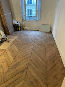 Photo de galerie - Ponçage parquet. 