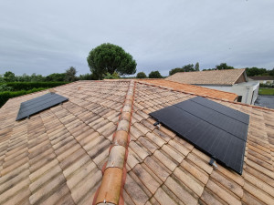 Photo de galerie - Installation de panneaux photovoltaïques