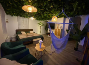 Photo de galerie - Plafond végétal , pose parquet 