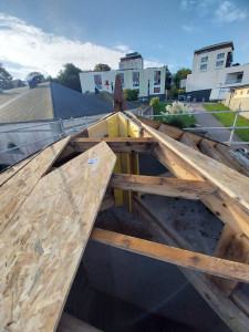 Photo de galerie - Rénovation charpente monuments classé à cherbourg. 