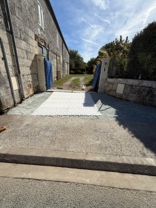 Photo de galerie - Réalisation d’une entrée portail 