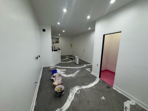 Photo de galerie - Travaux de finitions plafond murs sol shop tatouage