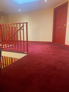 Photo de galerie - Pose de moquette et preindre les portes 