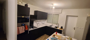 Photo de galerie - Pose d'une cuisine à montauban (je n'ai plus la photo final donc la voici en cours de chantier )