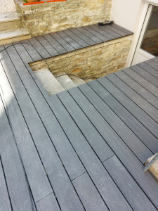 Photo de galerie - Pose d'une terasse  en lame de composite pvc