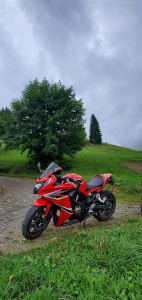 Photo de galerie - Je peux vous faire des bas de pantalons  des retouches etc...