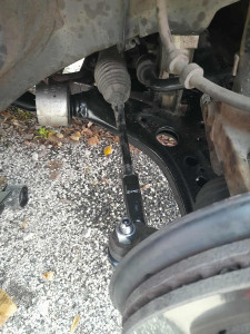 Photo de galerie - Changement triangle et biellette de direction 