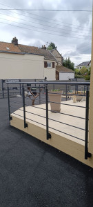 Photo de galerie - Pose garde corps alu sur terrasse 