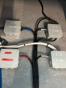 Photo de galerie - Poste de travail électrique 