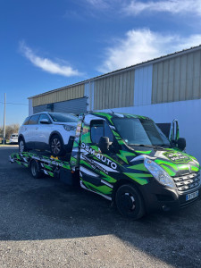 Photo de galerie - Perte de clef, boîte de vitesse bloqué et frein à main mis.