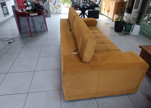 Photo de galerie - Lessivage d'un canapé en tissus (2)