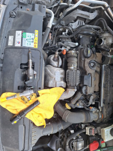 Photo de galerie - Changement injecteur et remplissage cirine 308