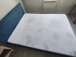 Photo de galerie - Avant nettoyage matelas 