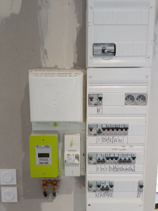 Photo de galerie - Réalisation d 'un coffret électrique avec coffret de communication pour une maison d'habitation 