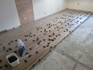 Photo de galerie - Pose de carrelage au mortier colle façon parquet 