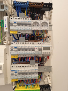 Photo de galerie - Tableau électrique en bonne et due forme.