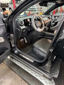 Photo de galerie - Nettoyage sur un Mercedes GLC dans un garage Citroën 