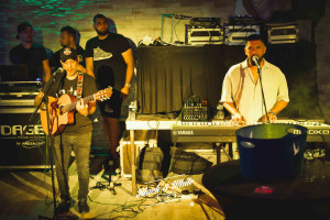 Photo de galerie - Musicien - Goupe de musique