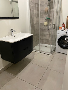 Photo de galerie - Ménage à la salle de bain chez un client ?