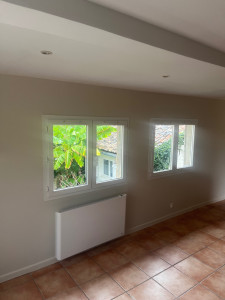 Photo de galerie - Pose de placo avec pose de bandes placier mise en peinture. 