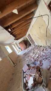 Photo de galerie - Démolition cloisons briques