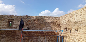 Photo de galerie - Remontage haut de mur en pierre 