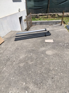 Photo de galerie - Montage d'une pergola.
