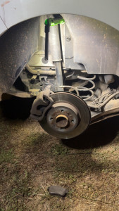 Photo de galerie - Remplacement plaquettes de frein arrière Renault clio. 5