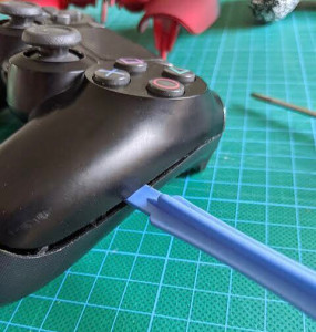 Photo de galerie - Changement d’un connecteur de charge manette ps4 