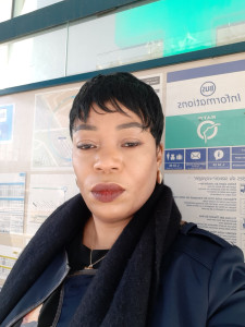 Photo de galerie - J'ai toujours travaillé dans des domaines où les relations humaines étaient au centre alors parler et écouter les gens ne me dérange pas sa m'intéresse de pouvoir avoir une autre perception du monde ou du vécu de la personne.