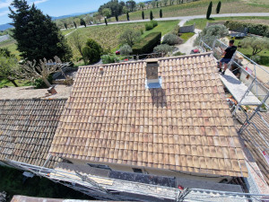 Photo de galerie - Voici la rénovation d'une toiture réalisée par nos soins.