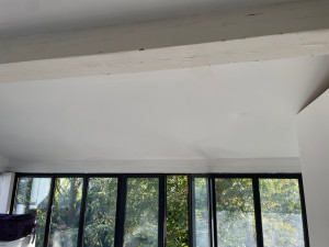 Photo de galerie - Reprise d’un plafond après démontage d’un velux 