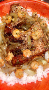 Photo de galerie - Yassa poisson avec crevettes (sénégalais)