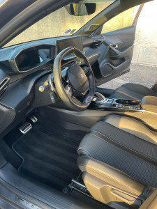 Photo de galerie - Résultat habitacle Peugeot 208 GT