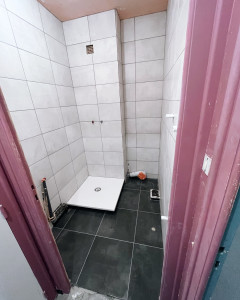 Photo de galerie - Pose de carrelage dans une salle de bain