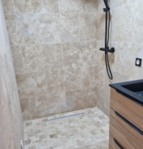 Photo de galerie - Pose carrelage sol et mur 