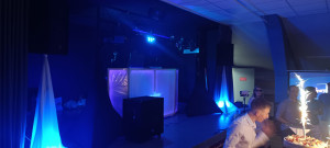 Photo de galerie - Disque jockey depuis plus de 20 ans équipé de matériel professionnel pour vous faire vivre vos meilleures soirées.