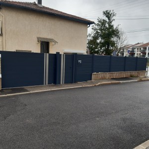 Photo réalisation - Artisan d'art - Denis - Misérieux : Pose de clôture, portail, portillon