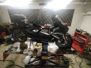 Photo de galerie - Remplacement cylindre piston MBK Nitro